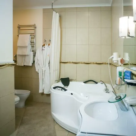 фараон Szálloda 4*