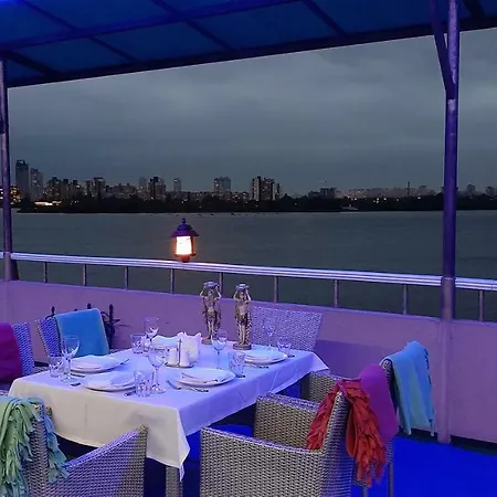 Hotell фараон