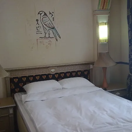 Hotell фараон 4*