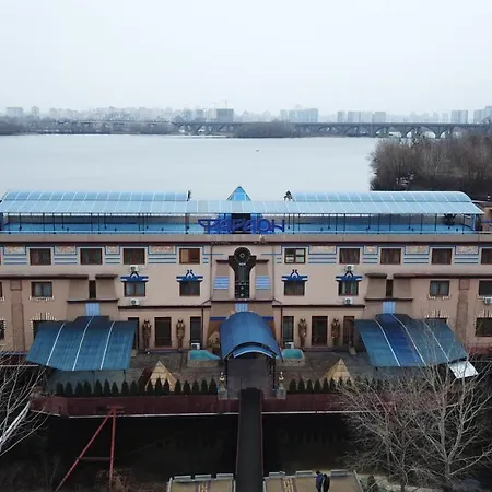 Hotel фараон 4*
